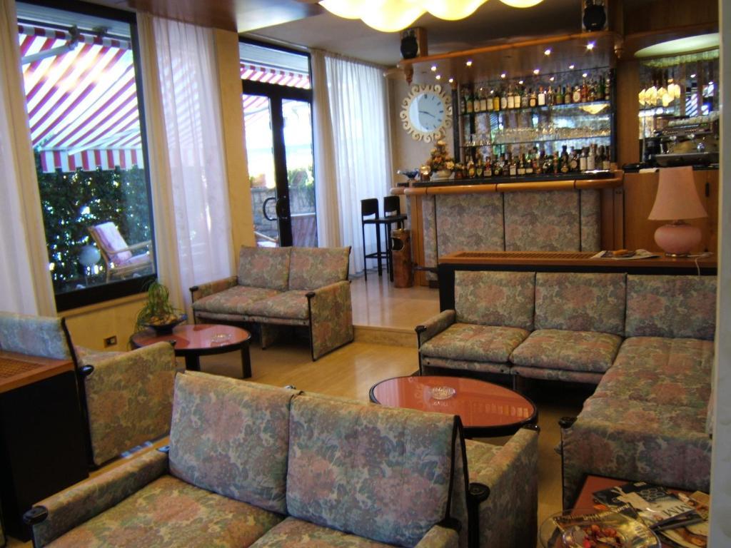 马蒂尔德酒店 马里纳迪马萨 外观 照片