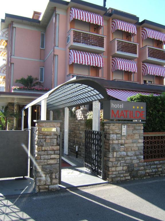 马蒂尔德酒店 马里纳迪马萨 外观 照片